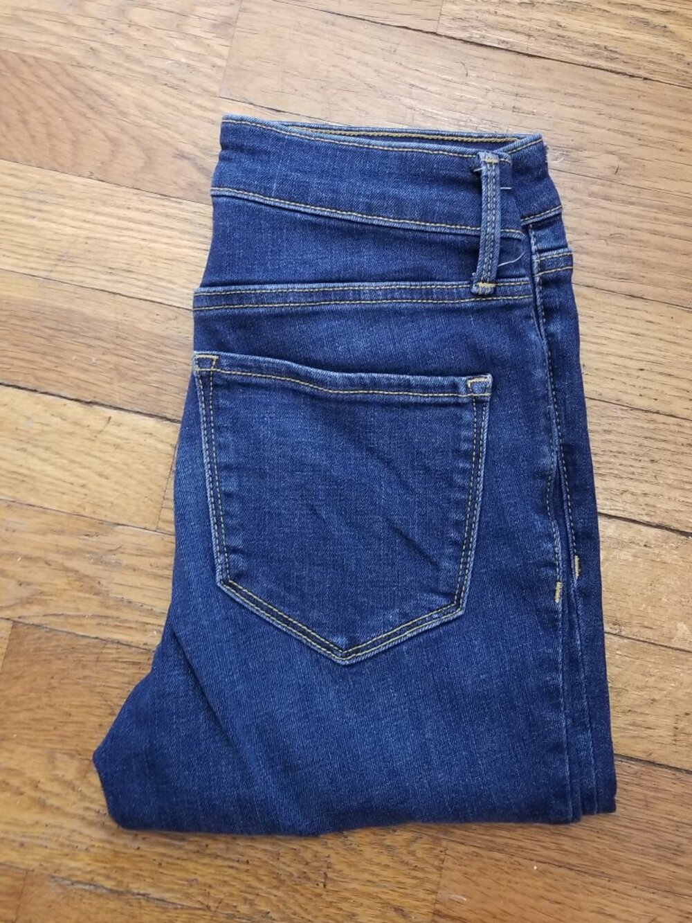 Old Navy Rockstar Super Skinny High Rise with Secret Slim Rockets, Size 2